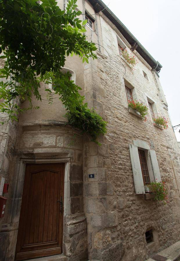 Appartement entier, Studio with Mountain View in Chablis, Région d'Auxerre