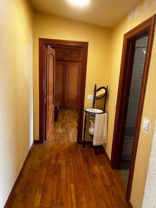 Casa rural para 11 personas, con Terraza y Jardín además de Piscina y Vistas en La Horra - 4