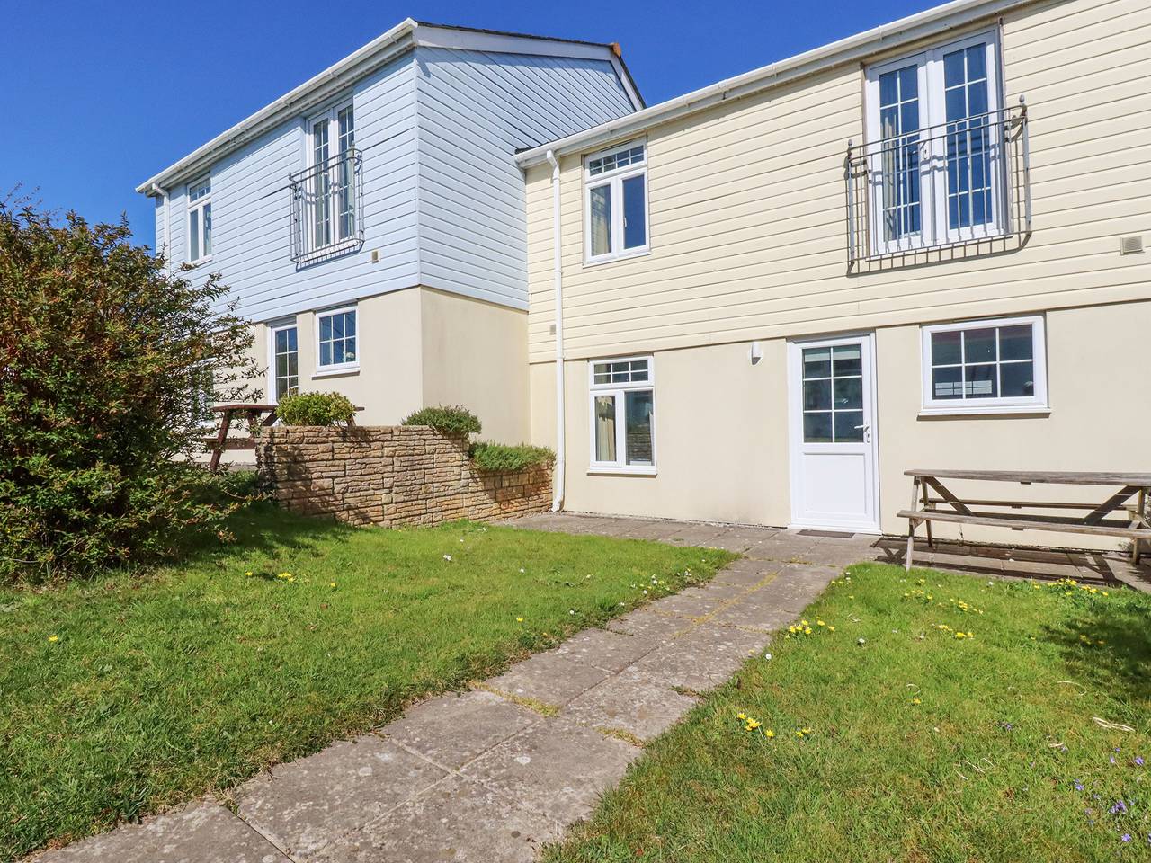 Gîte pour 8 personnes avec jardin in Cornouailles