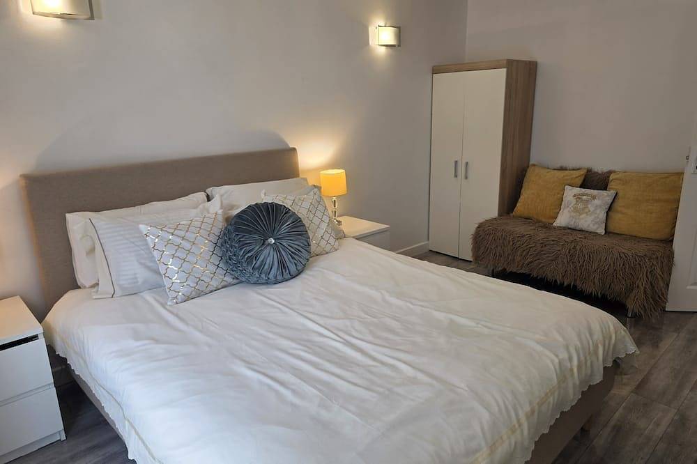Kans Comfort, a comfortable 4 Bdr House in Southend-on-Sea, Östliches England