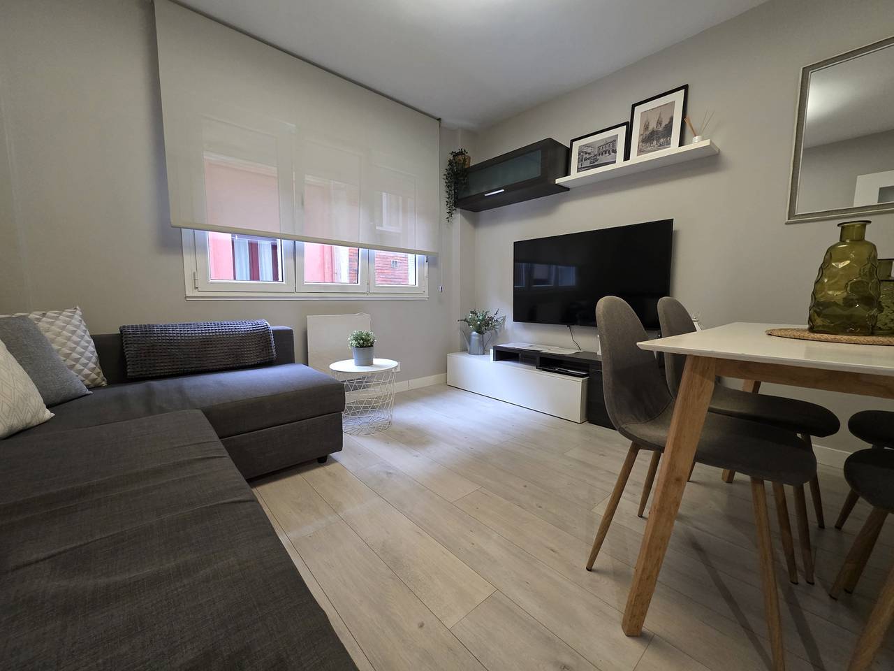 Entire apartment, 1A162 Centro-Puerto deportivo in Distrito Centro (Gijón), Gijón