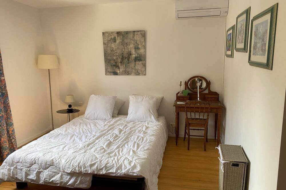 Ganze Wohnung, Quiet studio, greenery, swimming pool, reception facilities, 6 km from beaches. in La Colle-sur-Loup, Cannes und Umgebung