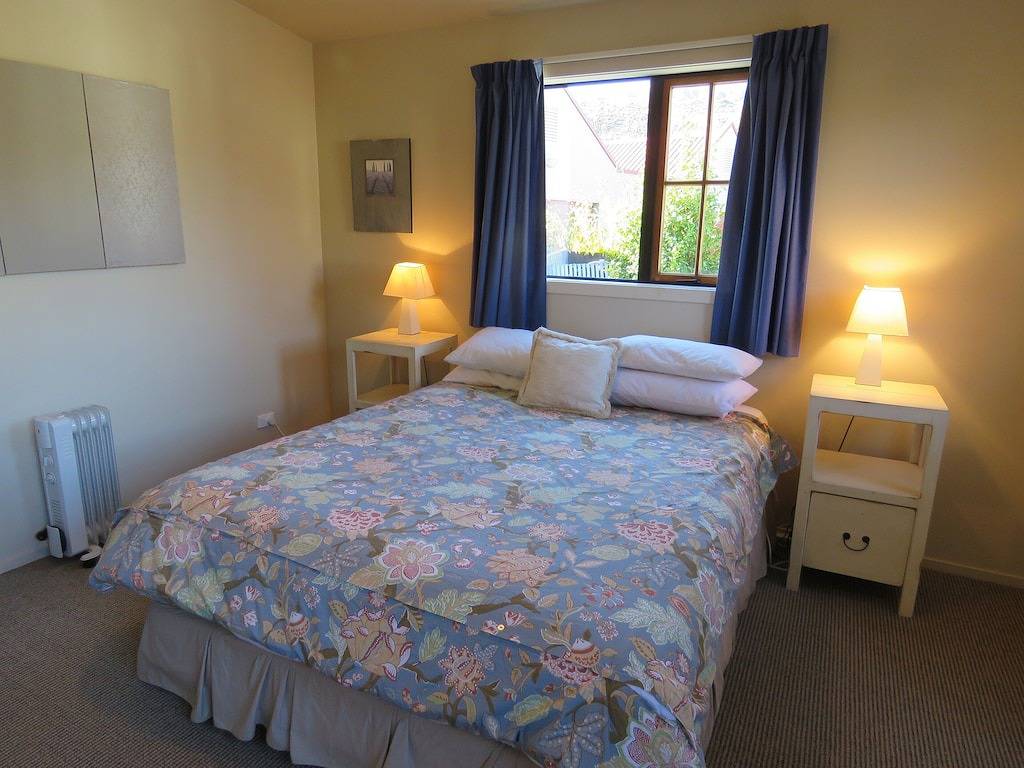 Maytime Cottage - Arrowtown Holiday Home in Arrowtown, Otago