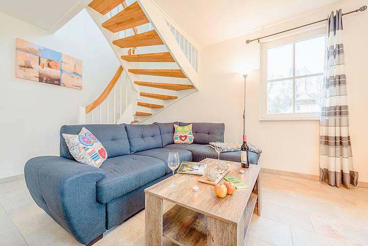 Ferienhaus für 6 Personen, mit Terrasse und Sauna sowie Garten in Glowe - 4