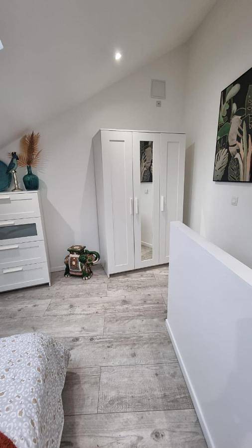 Appartement entier, Nalan Orrygeois, Spa sauna, 6 pers Parc Asterix in Orry-la-Ville, Oise