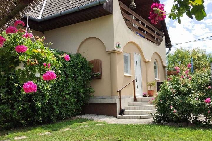 Ferienhaus für 7 Personen, mit Garten und Terrasse