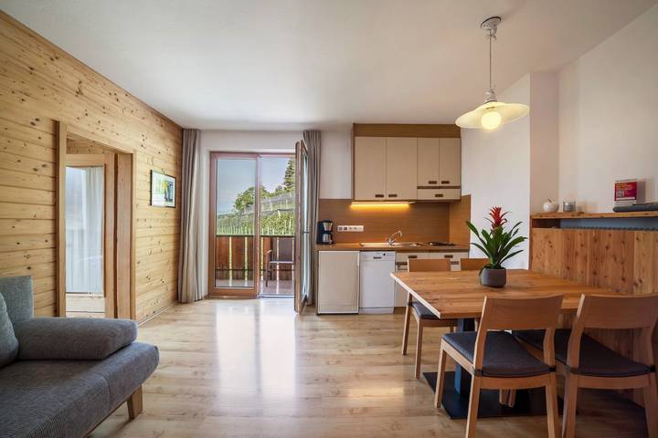 Ferienwohnung für 4 Personen, mit Balkon und Whirlpool sowie Garten in Südtirol - 3