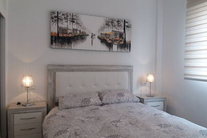 Appartement entier, Appartement parfaitement situé et rénové dans un complexe fermé avec piscine et jardin in El Paraiso Torrevieja, Torrevieja