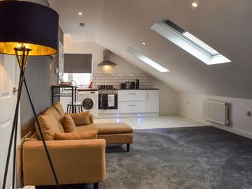 Holiday Rental for 5 People in Huddersfield, West Yorkshire, Photo 1