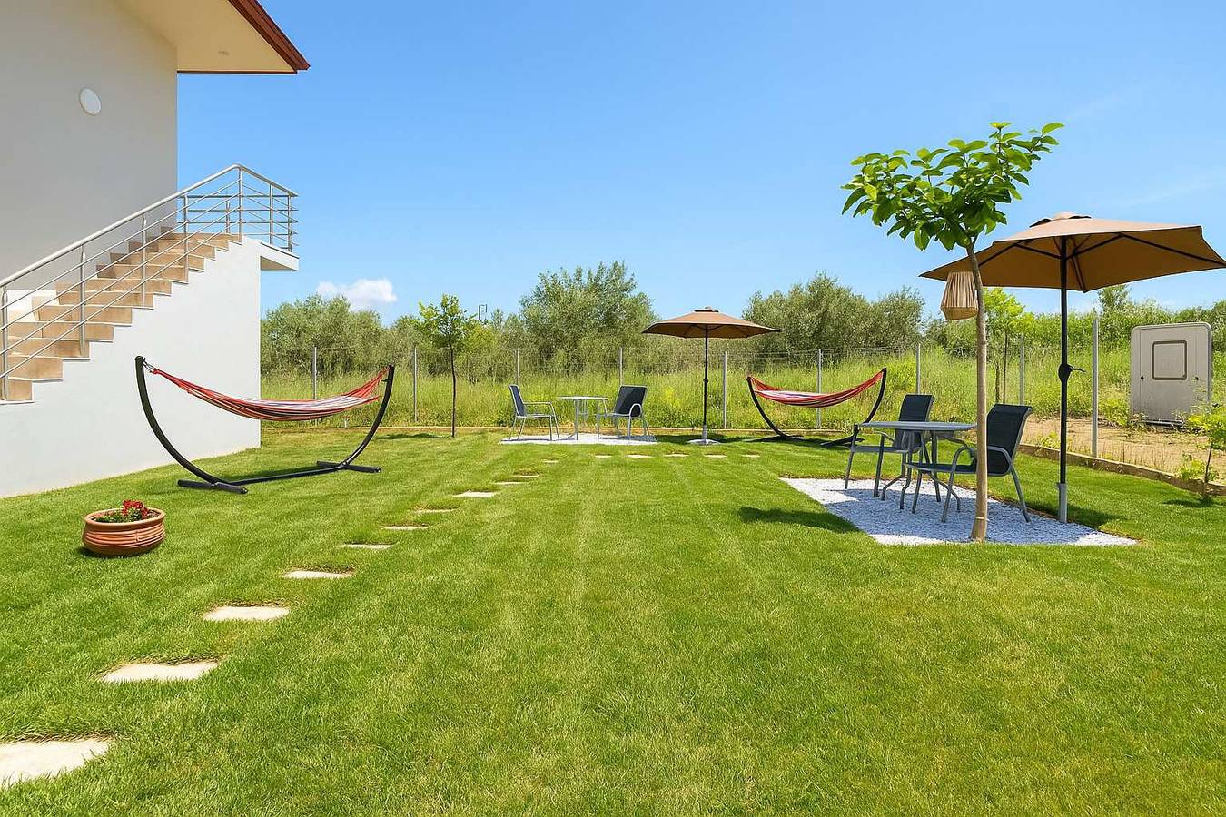 Ganze Wohnung, Ferienwohnung für 4 Personen mit Garten in Paralia Vrasna, Thessaloniki und Umgebung