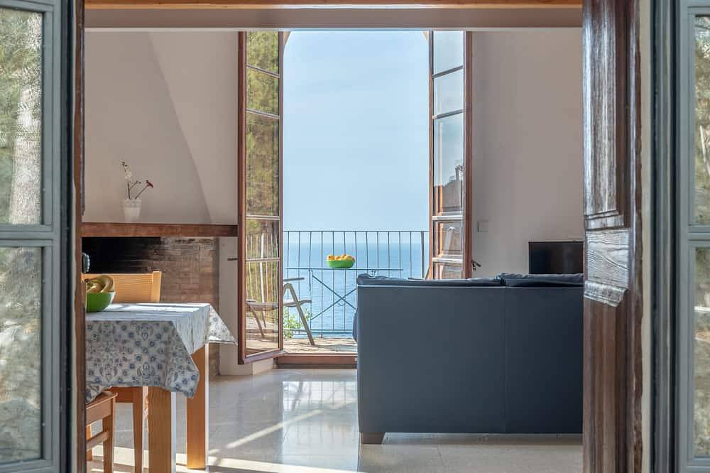 Ganze Wohnung, Deia Turm mit Blick auf das Meer und die berühmte Bucht. in Deià, Mallorca Westen