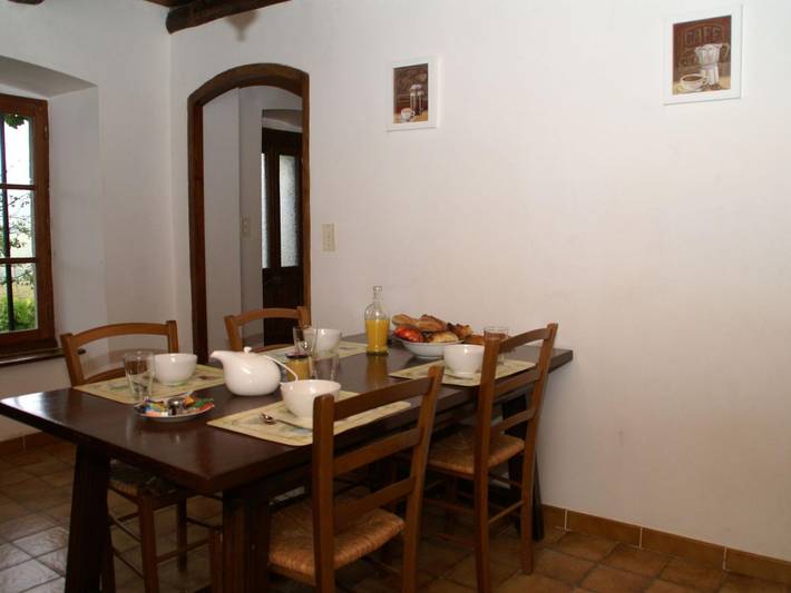 Location de vacances pour 4 personnes, avec terrasse et jardin, animaux acceptés à Villeneuve-d'Allier - 3