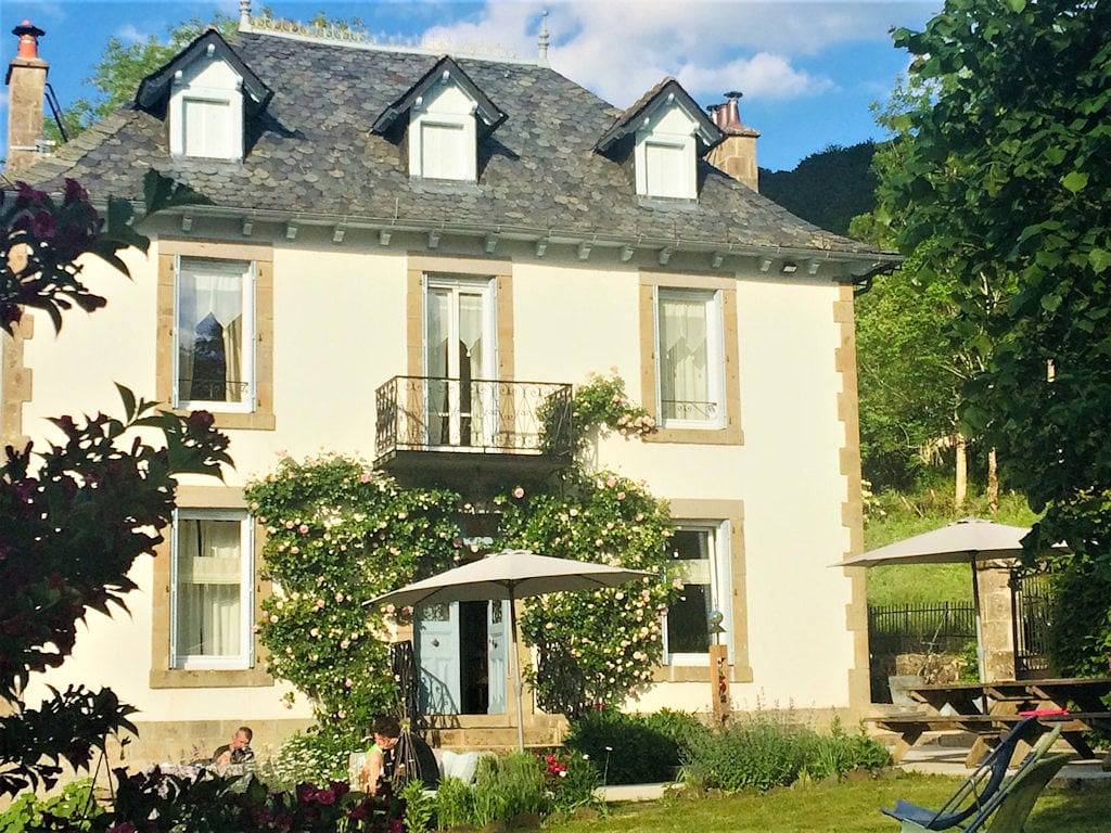 Chambre d'hôtes les 4 Saisons - Chambre Printemps in Mandailles-Saint-Julien, Région d'Aurillac