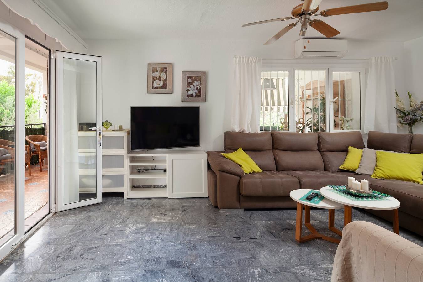 Apartamento entero, Apartamento 'Casa Serramar - La Cala Del Moral' con terraza privada, Wi-Fi y aire acondicionado. in La Cala del Moral, Rincón de la Victoria