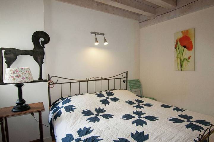 Gîte pour 5 personnes, avec piscine ainsi que jardin et terrasse à Roussines - 2