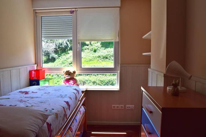 Gîte pour 6 personnes, avec jardin ainsi que balcon et piscine à Castro-Urdiales - 4