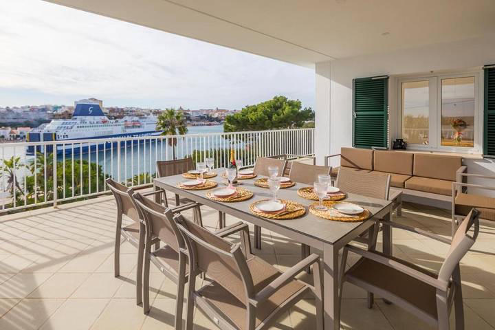 Villa für 8 Personen, mit Pool und Ausblick sowie Balkon - 1