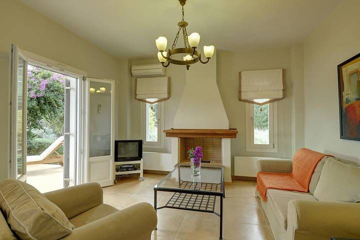 Location de vacances pour 6 personnes, avec jardin dans Gialova - 3