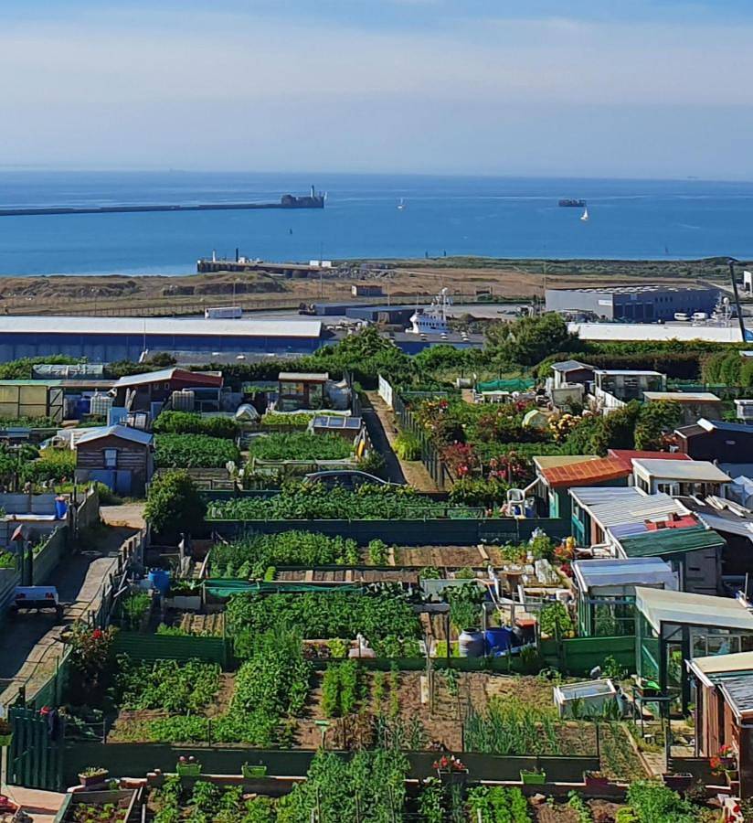 Appartement entier, One-Bedroom Apartment in Le Portel, Région de Boulogne-sur-Mer