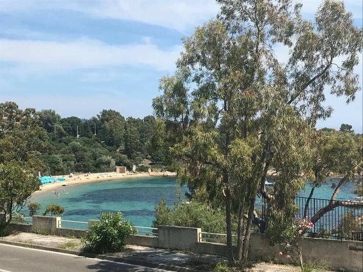 Gîte pour 6 personnes, avec terrasse, animaux acceptés dans Plage de La Fossette - 4