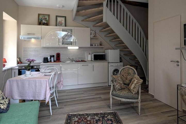 Gîte pour 2 personnes, avec jardin dans Montagney