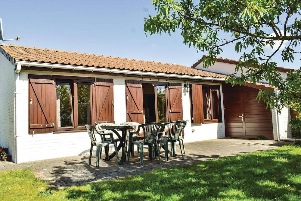 2 bedroom amazing home in Bredene in Bredene, Belgian Coast