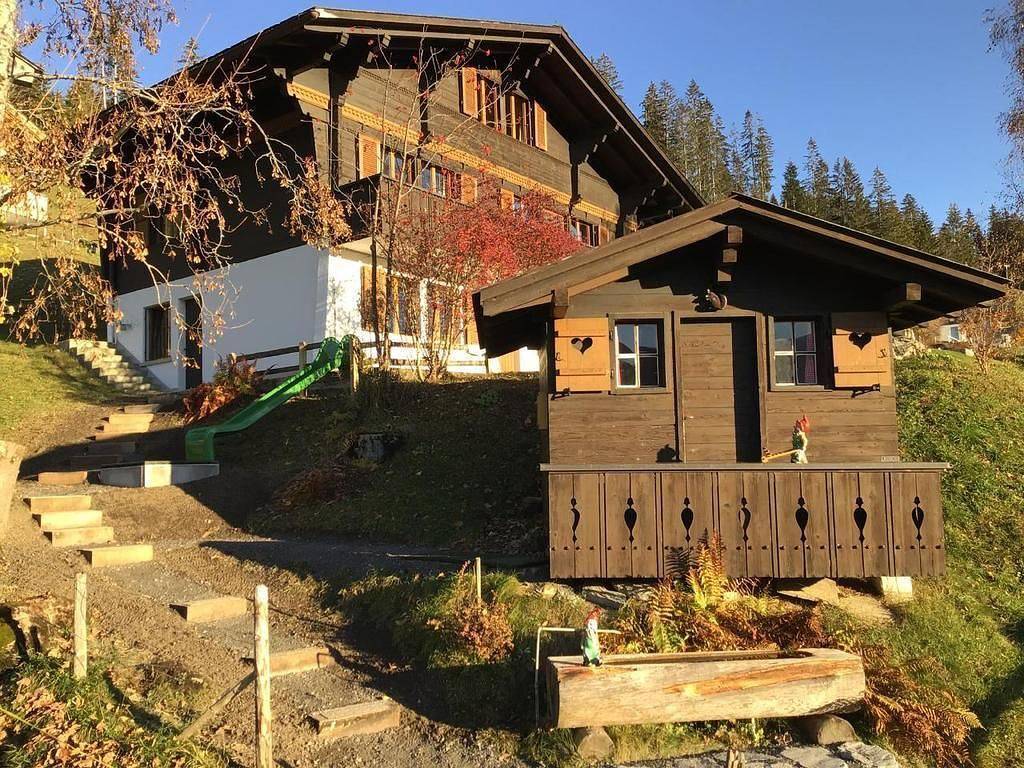 "Ferienhaus ""Datscha"" freistehend mit Garten" in Lenk, Frutigen - Lenk - Adelboden
