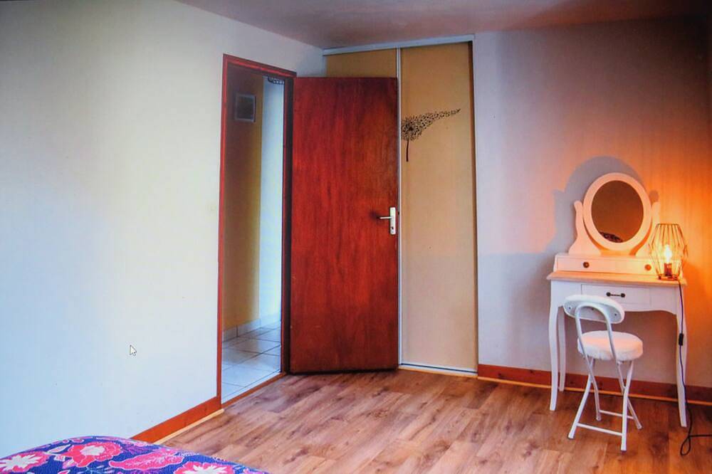 For rent, single-storey farmhouse with large grounds. in Lamballe-Armor, Côte de Goëlo