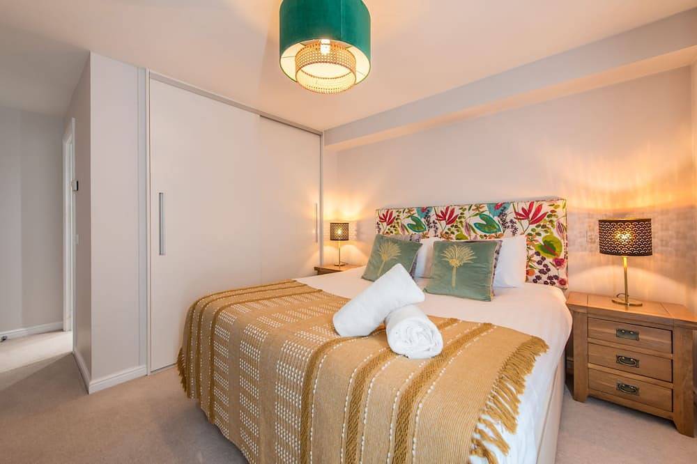 48 Annandale Street  -  Bold, bright child friendly apartment with free parking. in Edinburgh, Edinburgh and Lothian