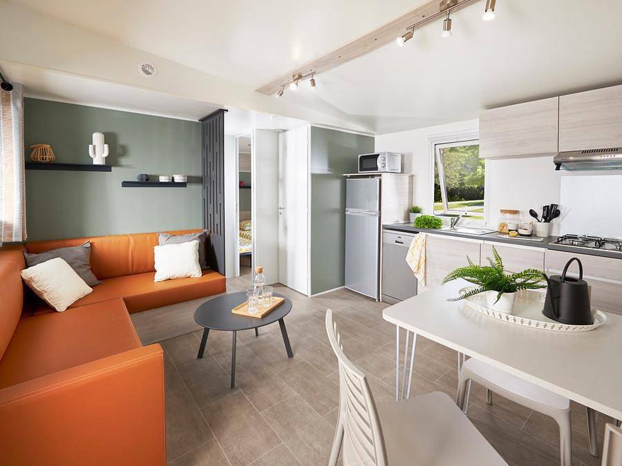Flower Camping  Les Granges - Mobilhome 6 personnes - Homeflower Premium 35m² (3 chambres) + terrasse couverte in Luynes, Région de Tours