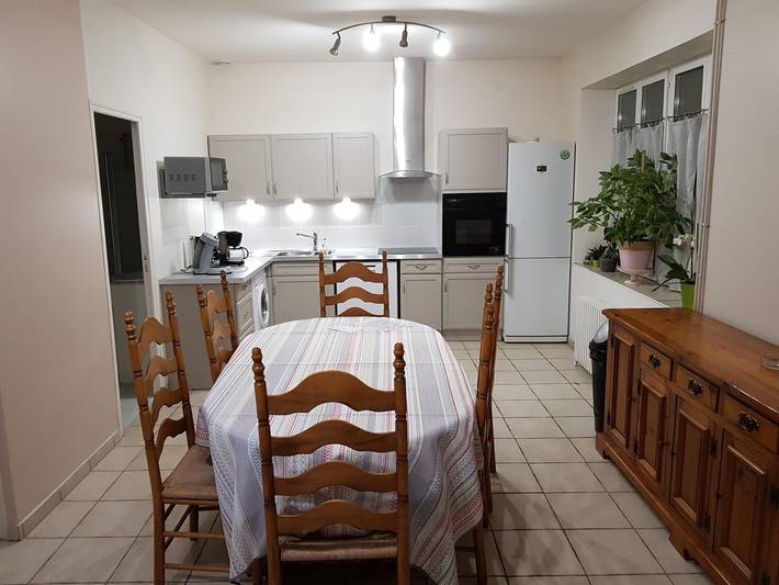 Gîte pour 5 personnes, avec jardin dans Lorcy - 3