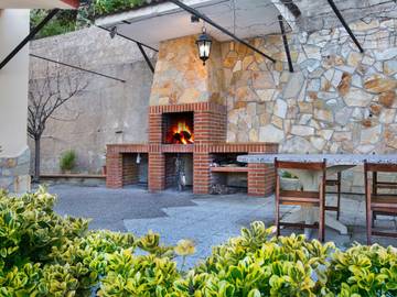 Villa for 9 Guests in Blanes, Costa Brava, Picture 3