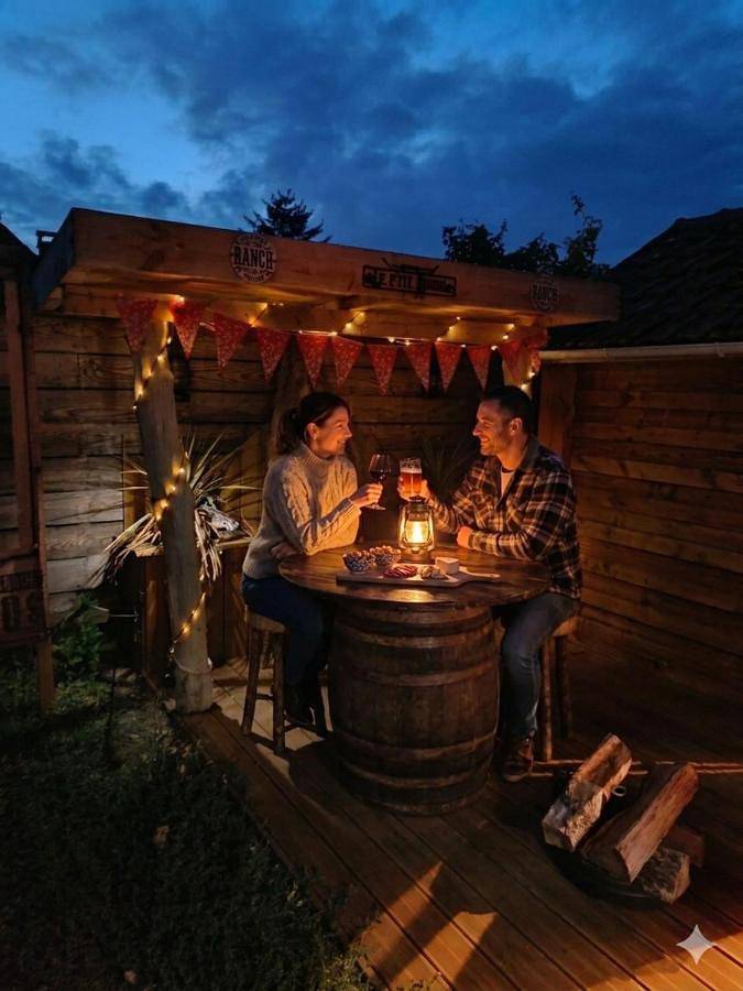Location de vacances pour 2 personnes, avec Jacuzzi ainsi que Terrasse et Jardin à Boucé