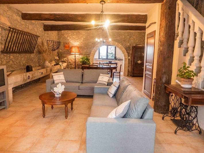 Location de vacances pour 6 personnes, avec Terrasse et Jardin ainsi que Bassin pour enfant et Piscine à Montbrun-des-Corbières - 3