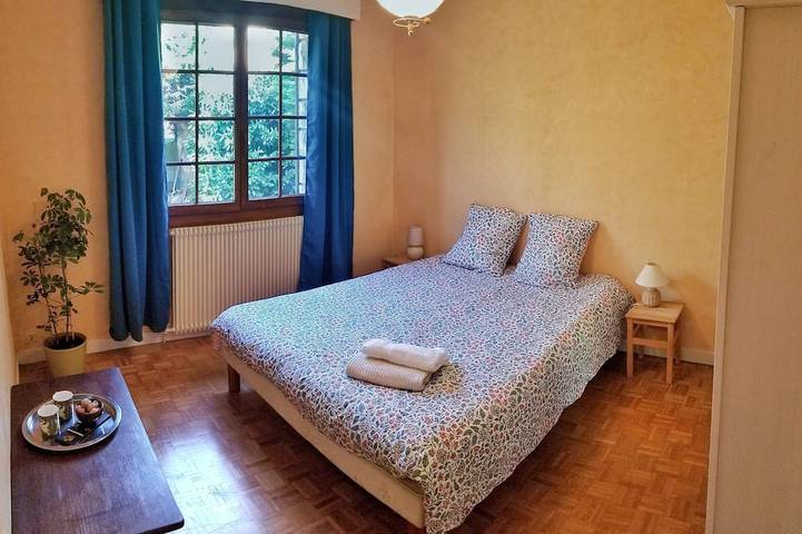 Villa avec grand jardin au calme proche Paris, Orly, forêt et lacs in Draveil, Essonne