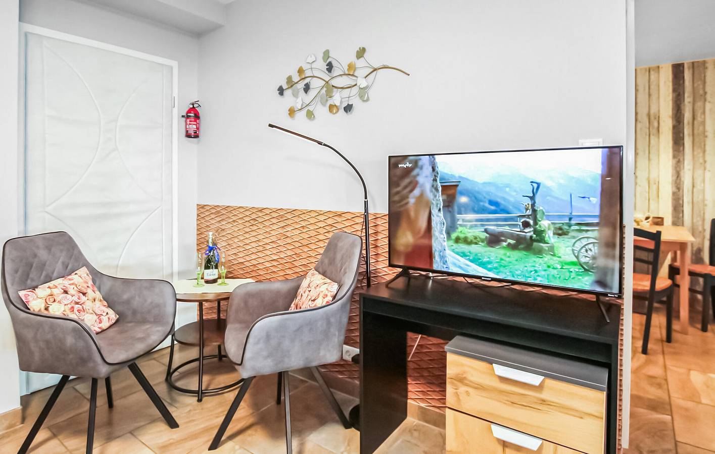 Apartamento vacacional entero, Moderno apartamento junto a la playa con aparcamiento e Internet in Waren (Müritz), Lago Müritz