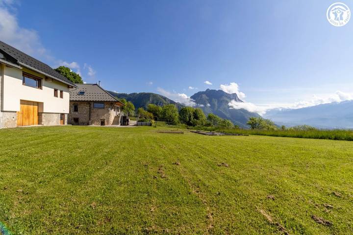 Gîte pour 4 personnes, avec terrasse à Saint-Jean-de-la-Porte