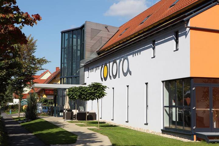 Hotel für 3 Personen, mit Balkon und Terrasse sowie Garten und Sauna in Bad Radkersburg