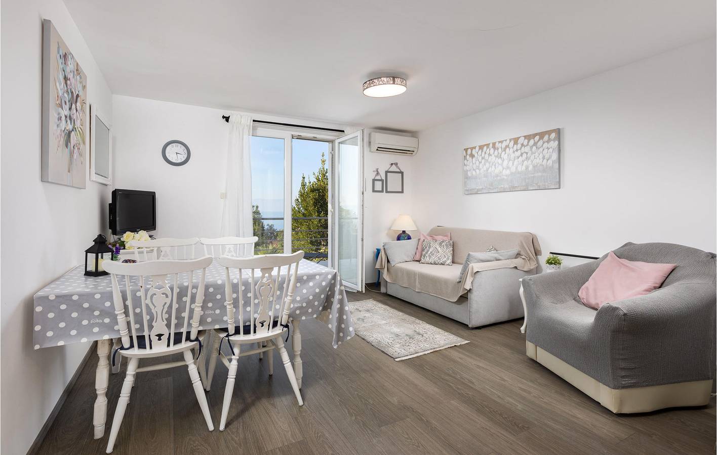 Cały apartament wypoczynkowy, Apartament wakacyjny dla 5 osób z taras in Njivice, Krk