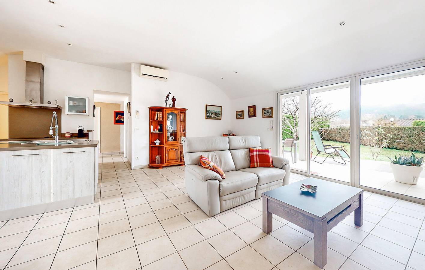 Appartement à Prayssac avec lave-linge et parking, à 500m du centre ville in Prayssac, Lot