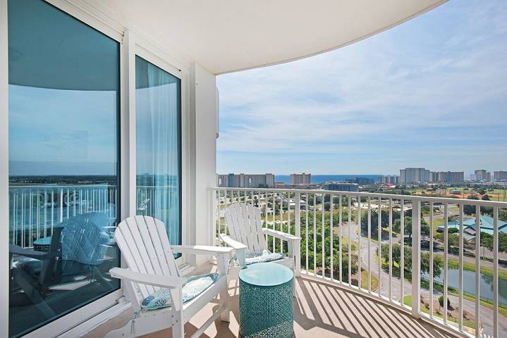 Ferienwohnung für 6 Personen, mit Whirlpool und Pool sowie Balkon - 1