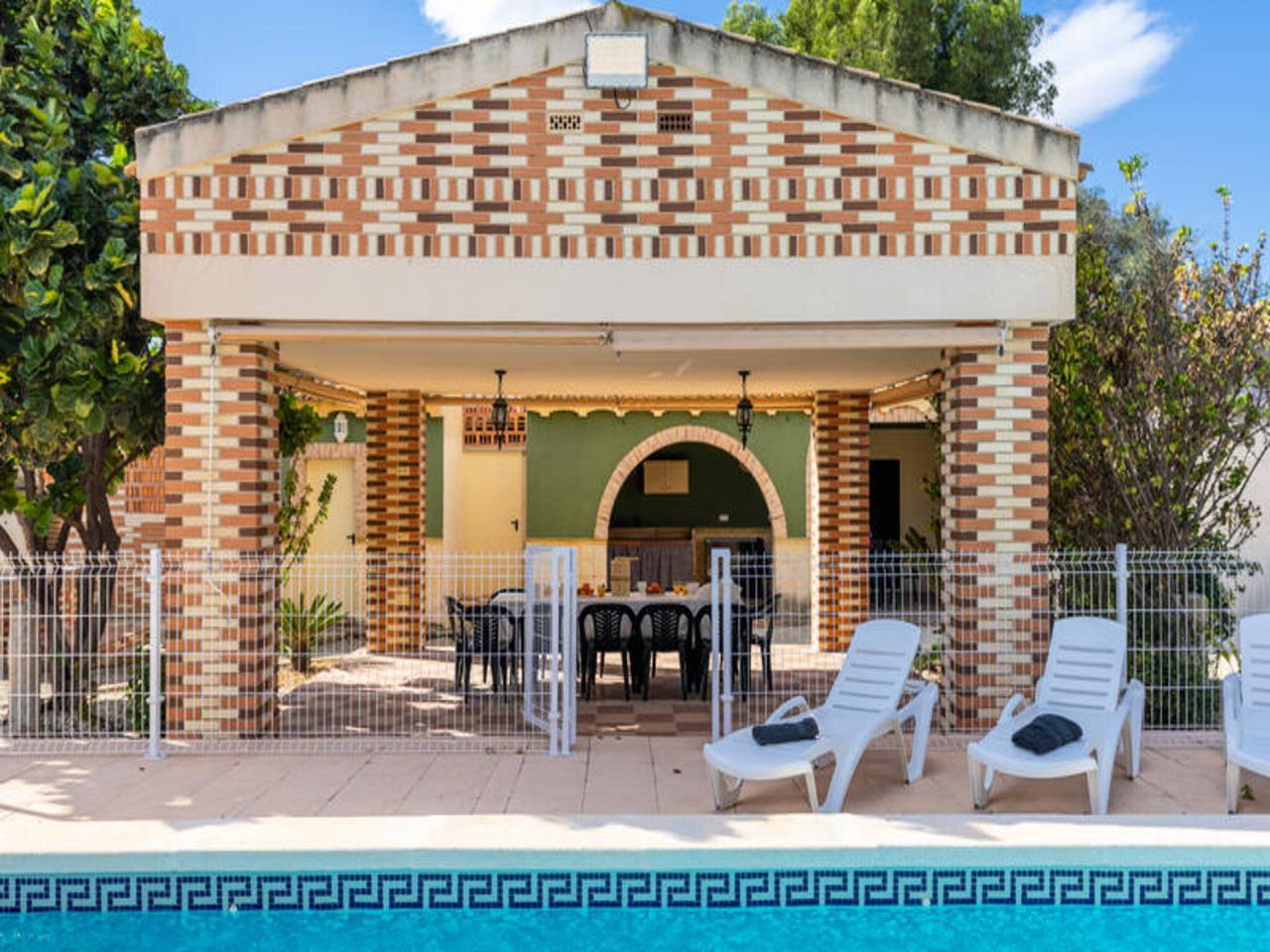 Entire apartment, Villa in Dolores with Private Pool & Bbq in Dolores, Alicante Province