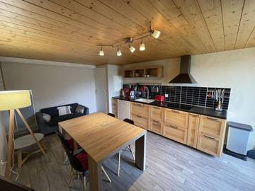 Gîte pour 6 personnes, avec balcon, animaux acceptés à Saint-Jacques-des-Blats