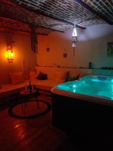 Gîte pour 4 personnes, avec jacuzzi, adapté aux familles dans Illies