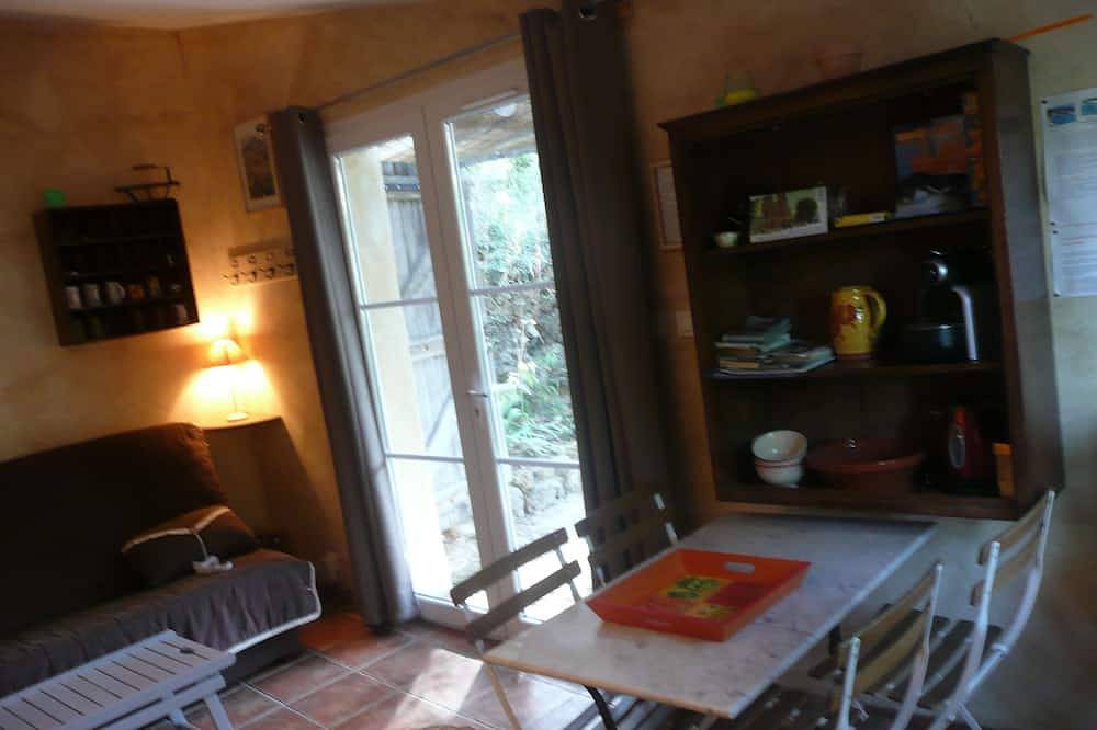 Gîte Notre Cabanon en Provence pour être \"au vert\" in Auriol, Côte méditerranéenne (France)