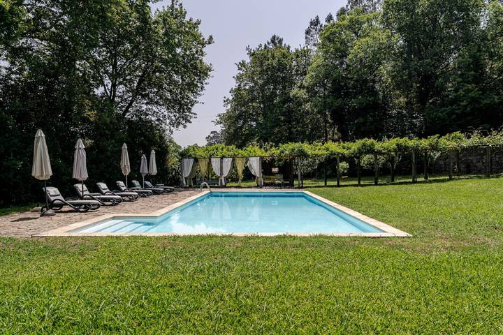 Gîte pour 12 personnes, avec jardin dans Amares - 3