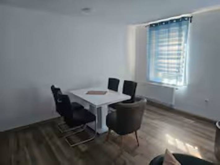 Ganze Ferienwohnung, Schöne Vollausgestattete Monteurs- Gästewohnung nähe Raffinerie Leuna  und Geiseltalsee / 0305 in Braunsbedra, Saale-Unstrut