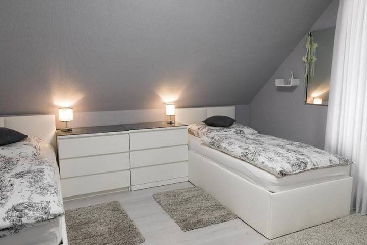 Ganze Ferienwohnung, Appartement/Fewo, Dusche, Wc, 1 Schlafraum in Heiligenkirchen, Detmold