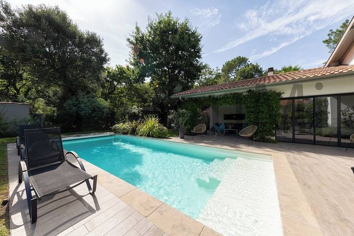 Villa pour 14 personnes, avec jardin et jacuzzi à Hossegor
