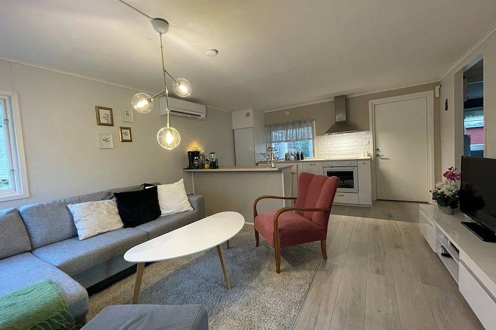 Stunning home near lake Åsnen - includes boat in Asnen